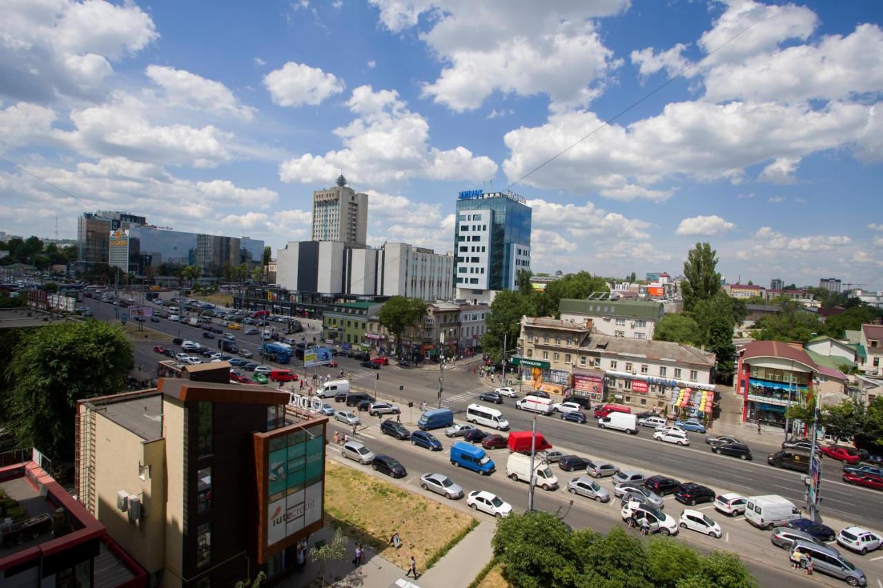 Apartament Curat Si Confortabil Str. Ismail 86 In Centrul Chisinaului Apartman Kültér fotó